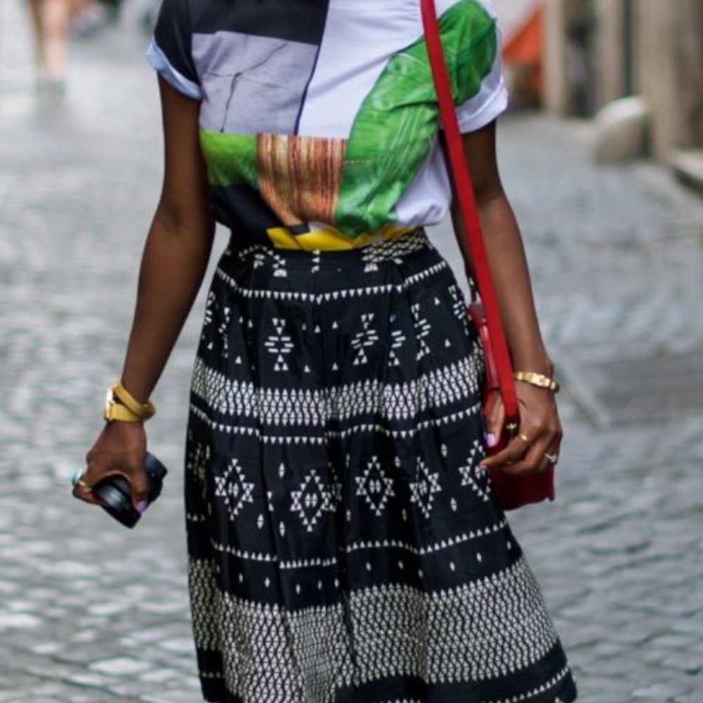 Forever 21 Black and White Patterned Midi Skirt